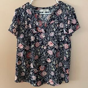 Loft tee with flutter sleeve